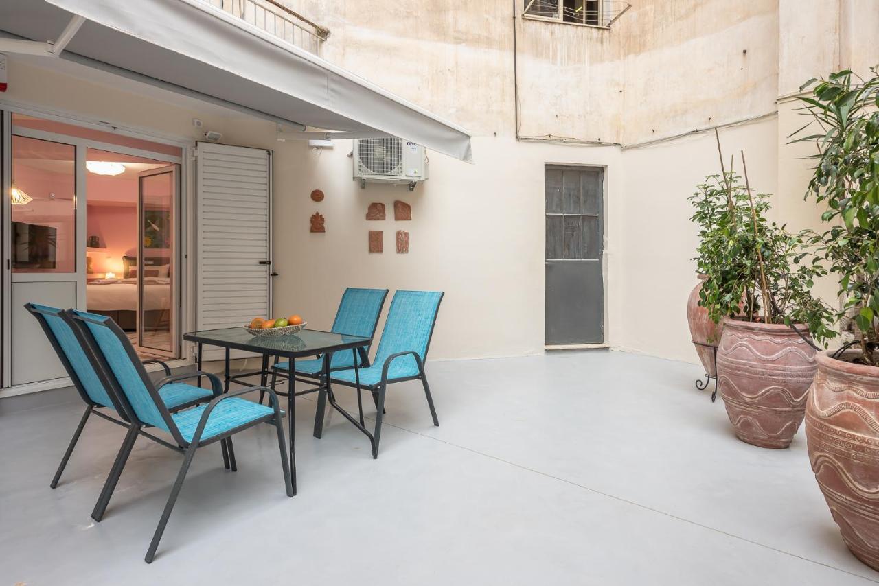The Courtyard Oasis Apartman Athén Kültér fotó